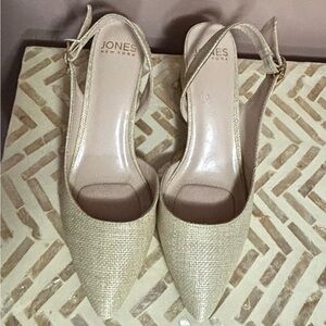 Jones New York Women's Beige Slingback Heels
